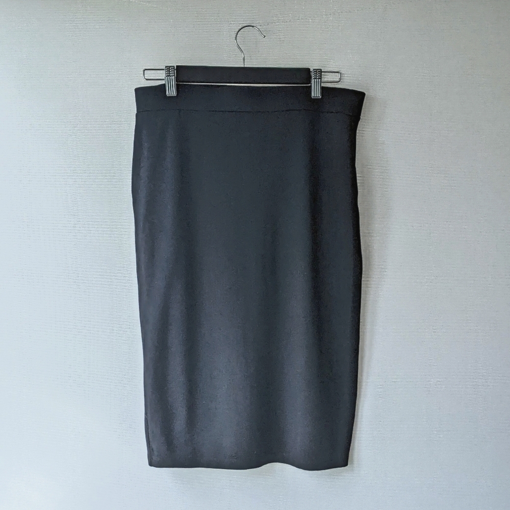 The Perfect Black Pencil Skirt